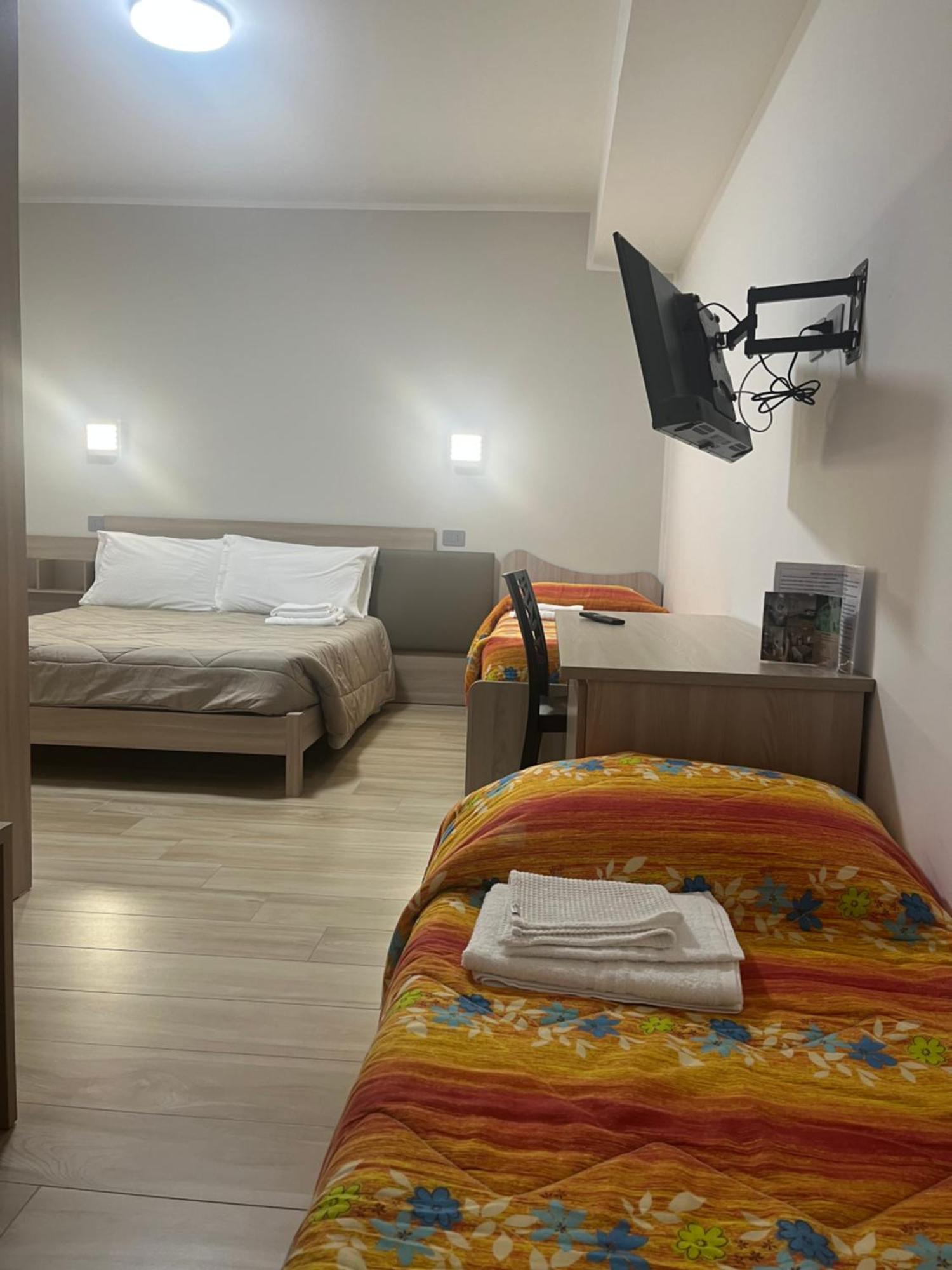 B&B La Terrazza Polifrone Cotronei ภายนอก รูปภาพ