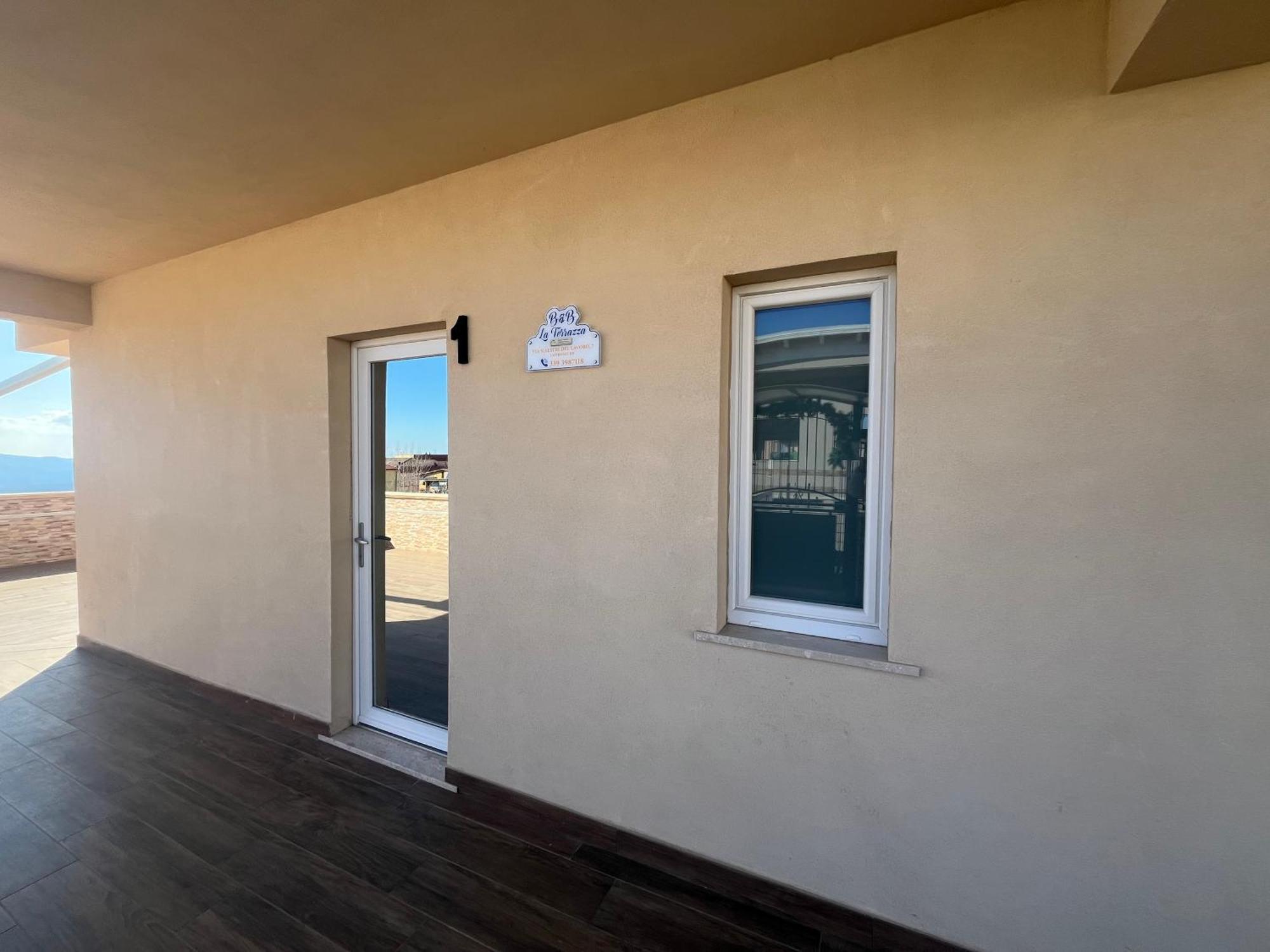 B&B La Terrazza Polifrone Cotronei ภายนอก รูปภาพ